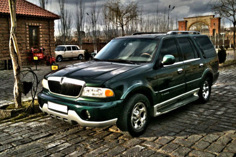 Screenshot №1 pro téma Lincoln Navigator 2000 480x320