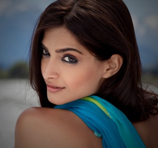 Kostenloses Sonam Kapoor Wallpaper für iPad