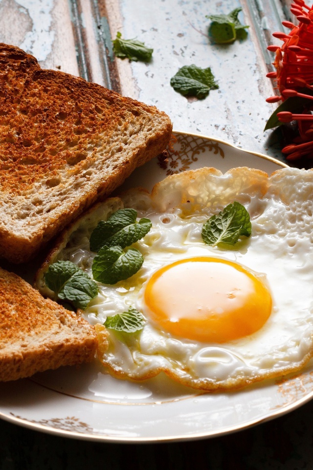 Breakfast eggs and toast wallpaper 640x960