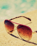 Screenshot №1 pro téma Sunglasses By Pool 128x160