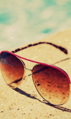 Das Sunglasses By Pool Wallpaper 240x400