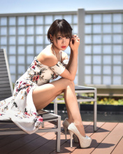 Glamour asian girl screenshot #1 176x220