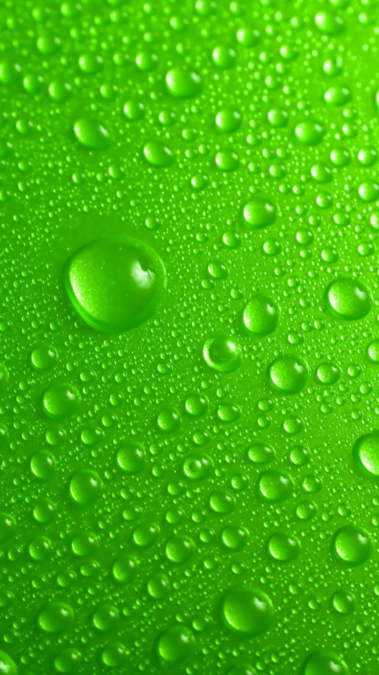 Fondo de pantalla Green Water Drops 750x1334