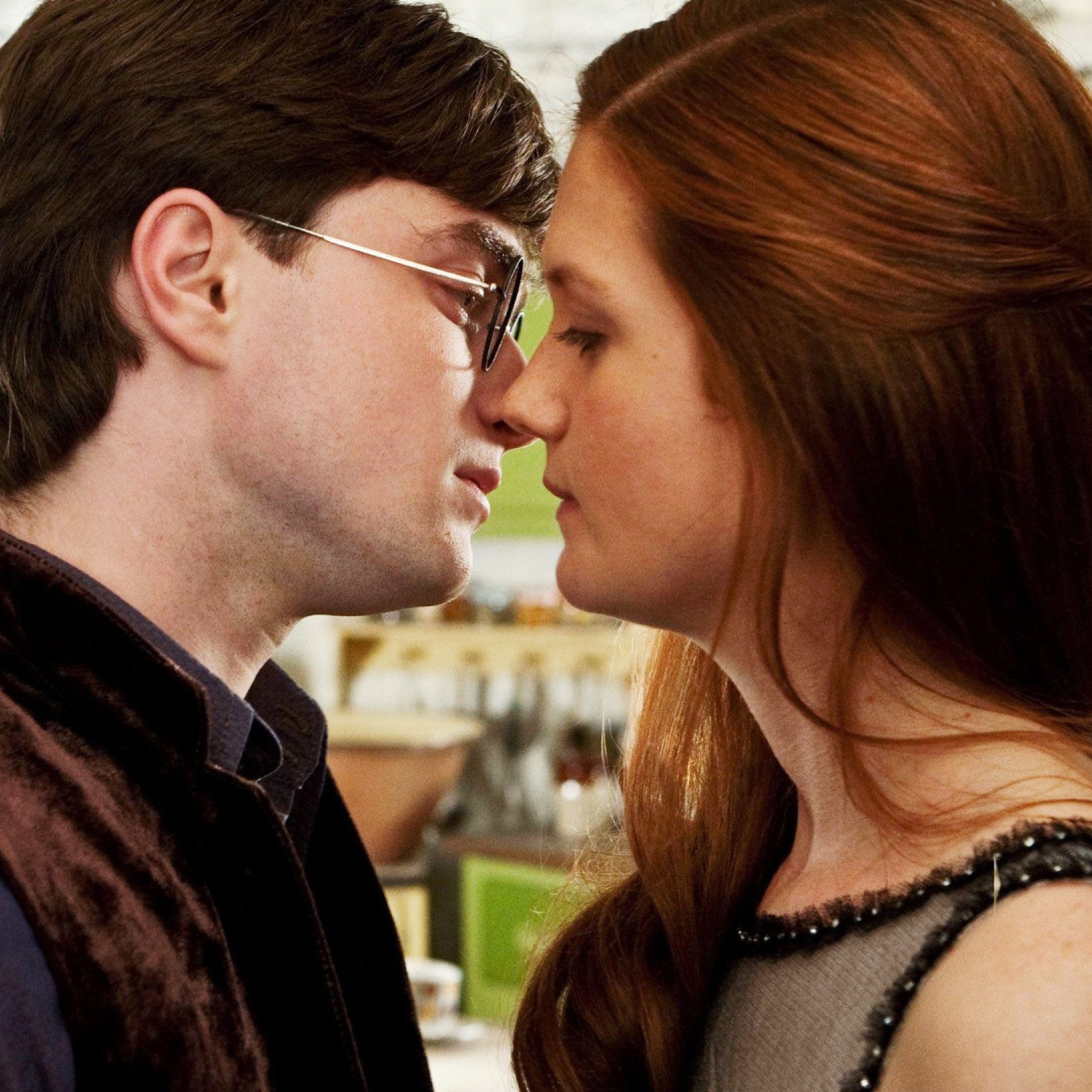 Sfondi Harry Potter & Ginny Kiss 2048x2048