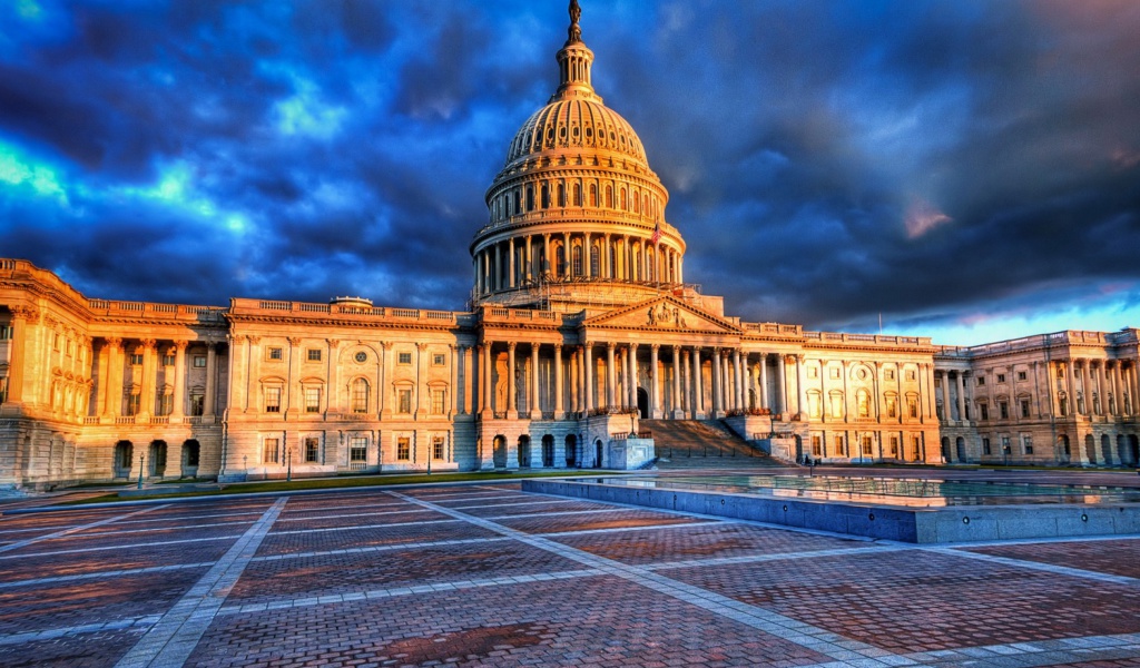 Fondo de pantalla United States Capitol in Washington DC 1024x600