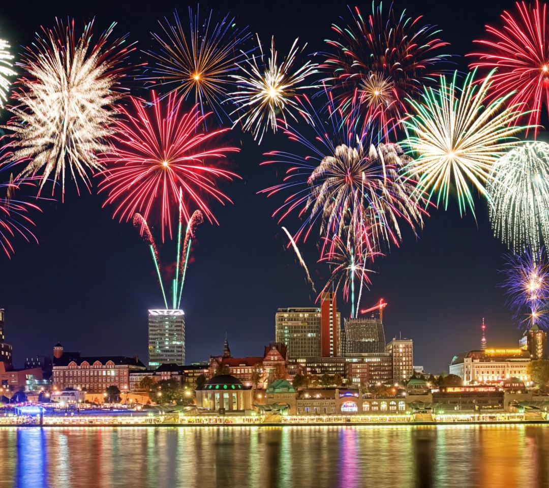 Das New Year Fireworks Wallpaper 1080x960