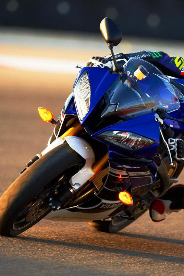 Das Yamaha YZF R6 Wallpaper 640x960