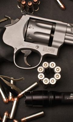 Smith & Wesson Revolver wallpaper 240x400