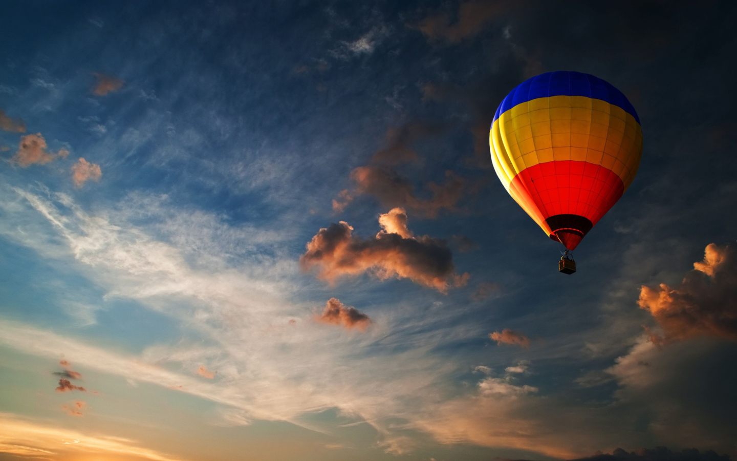 Fondo de pantalla Colorful Air Balloon 1440x900