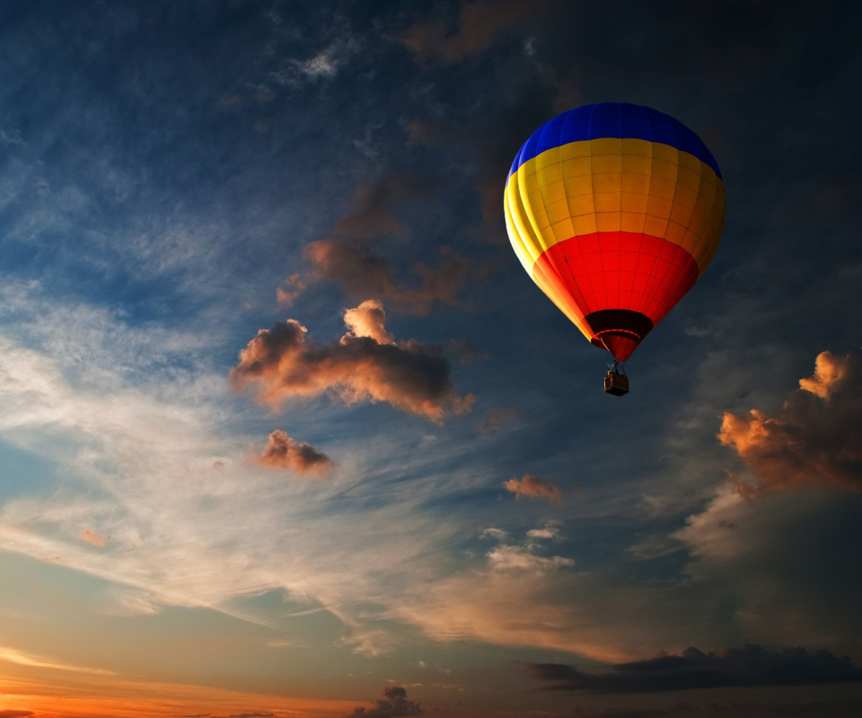 Sfondi Colorful Air Balloon 960x800