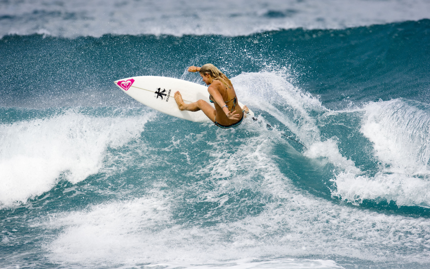 Girl Surfing wallpaper 1440x900