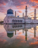 Fondo de pantalla Kota Kinabalu City Mosque 128x160