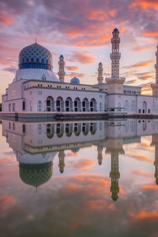 Fondo de pantalla Kota Kinabalu City Mosque 320x480