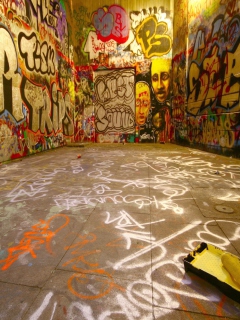 Street Graffiti screenshot #1 240x320