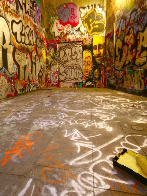 Sfondi Street Graffiti 480x640
