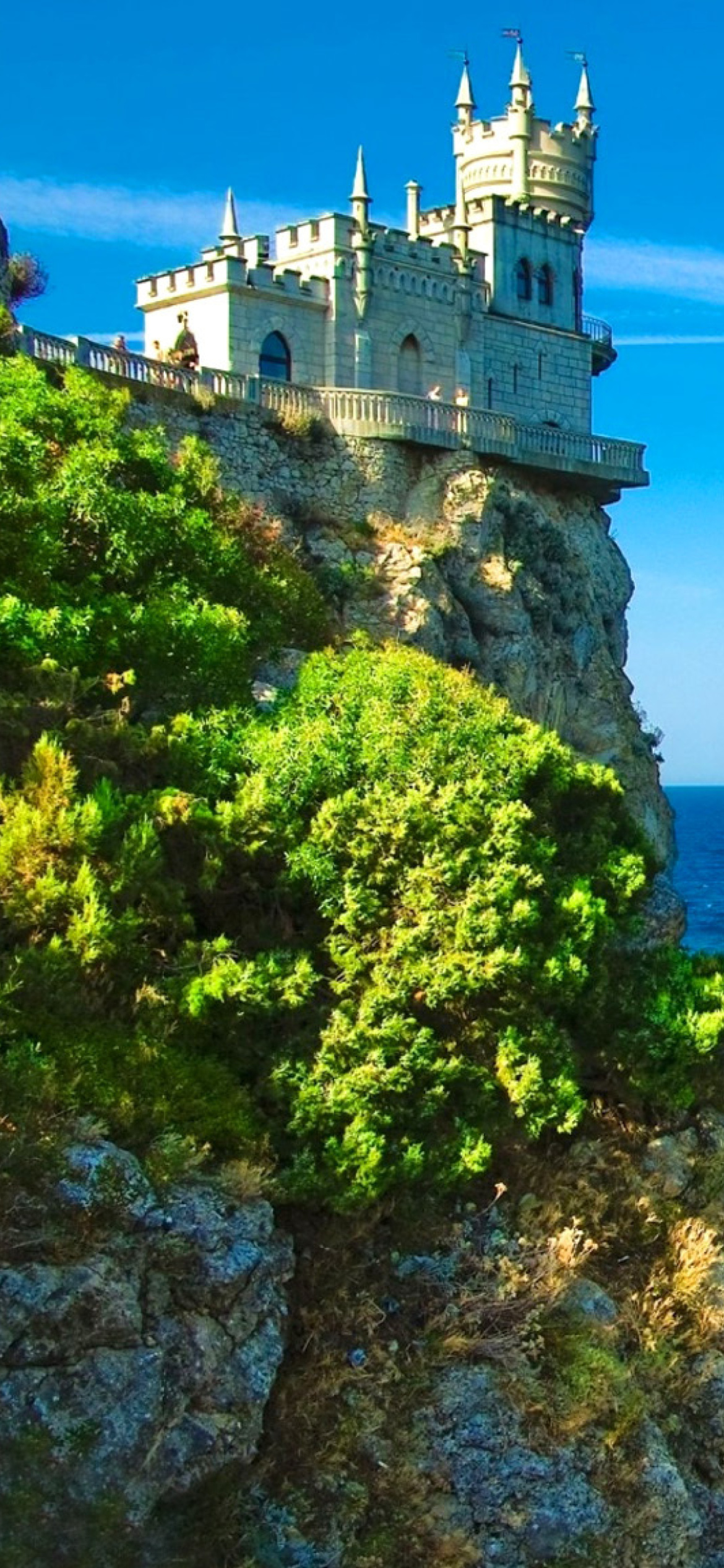Screenshot №1 pro téma Swallows Nest Castle in Crimea 1170x2532