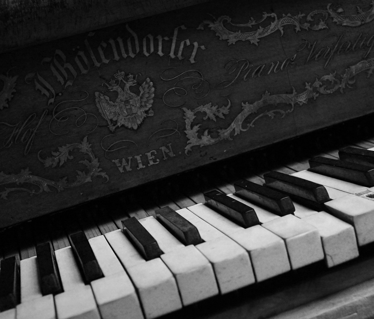 Обои Vienna Piano 1200x1024