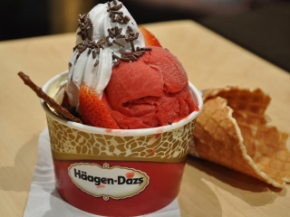 Sfondi Ice Cream - Häagen-Dazs 320x240