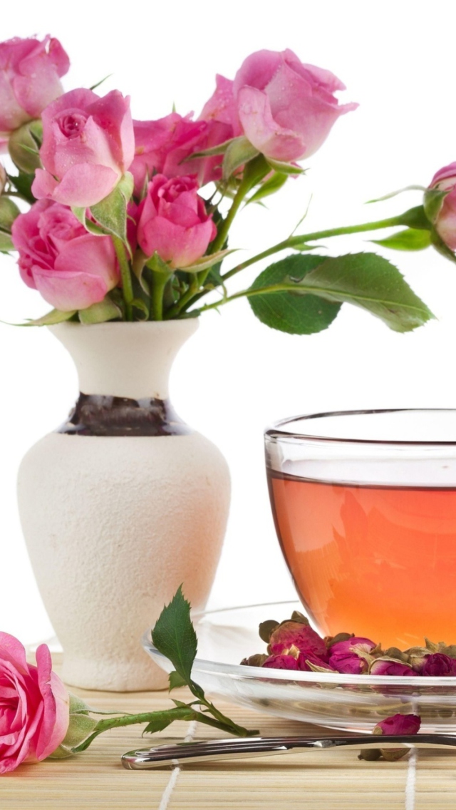 Sfondi Tea And Roses 640x1136