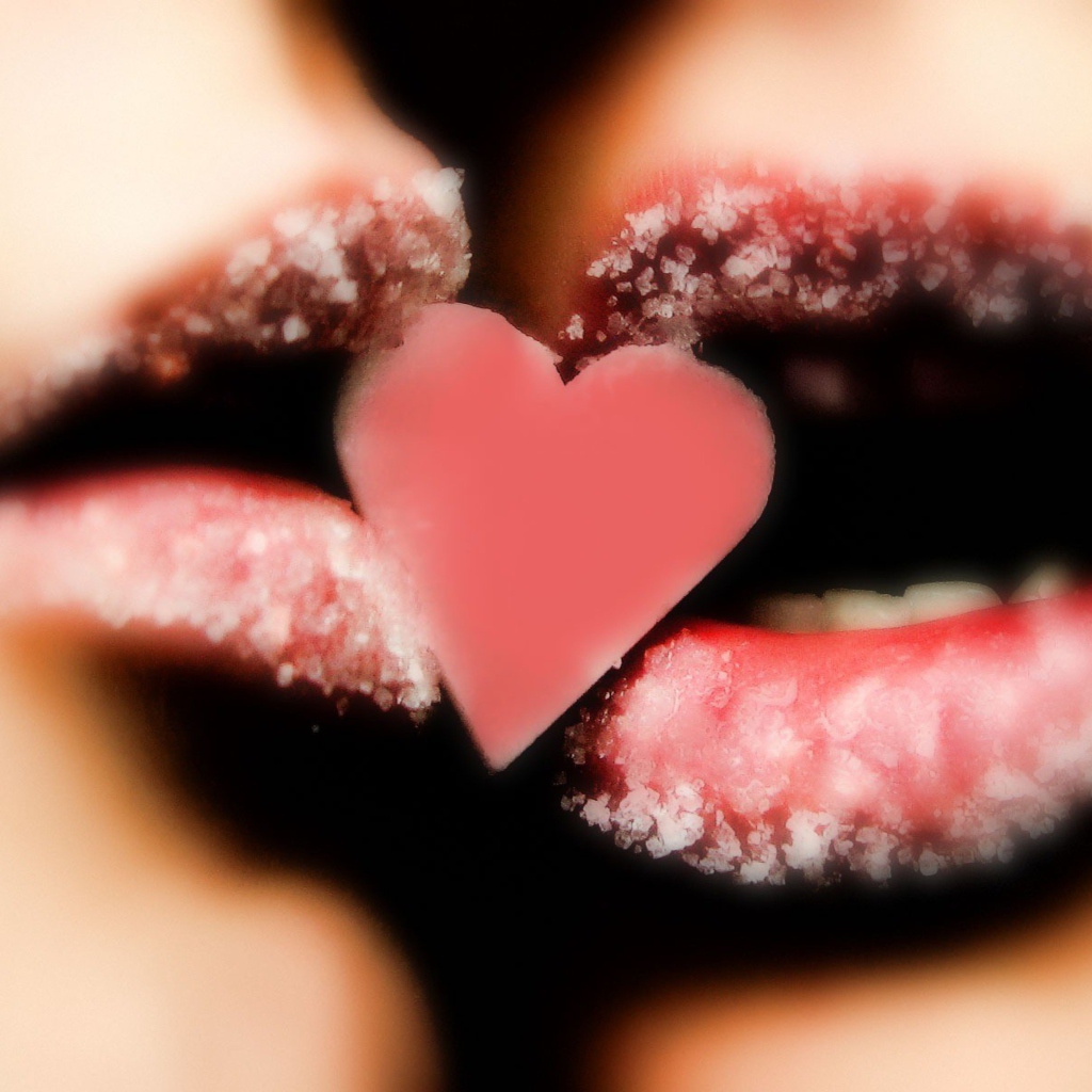 Sweet Kiss Of Love wallpaper 1024x1024