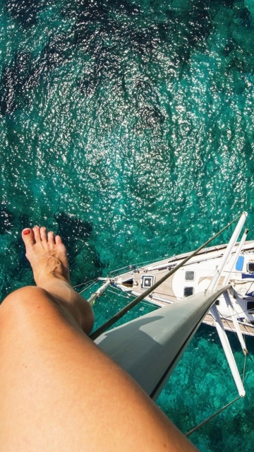 Обои Crazy photo from yacht mast 360x640