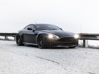 2015 Aston Martin V8 Vantage GT wallpaper 320x240