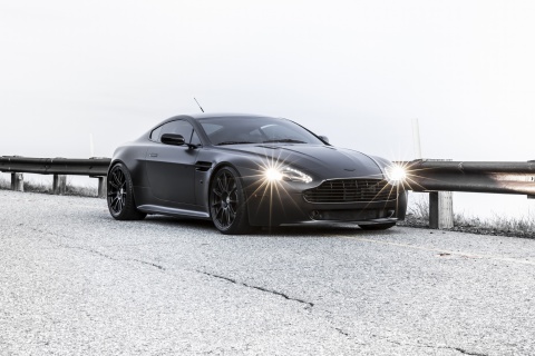 Sfondi 2015 Aston Martin V8 Vantage GT 480x320