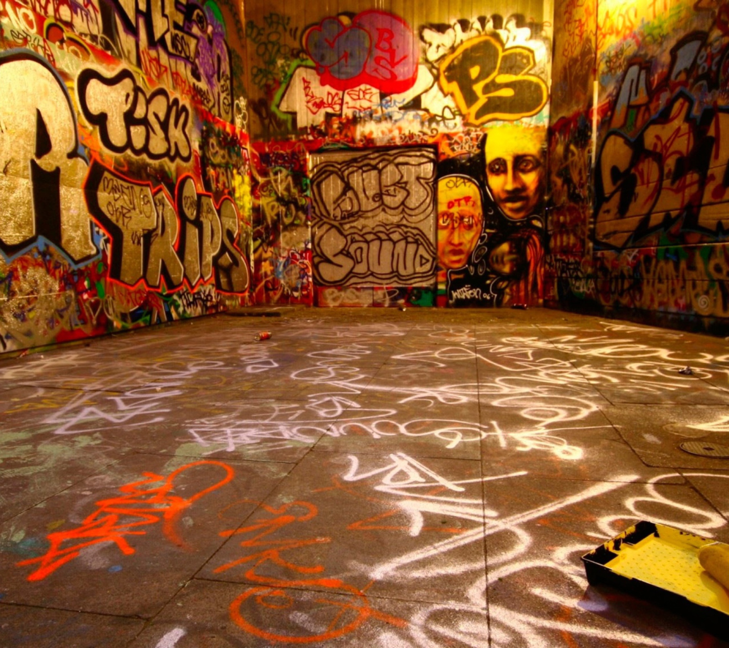 Screenshot №1 pro téma Graffiti Room 1440x1280