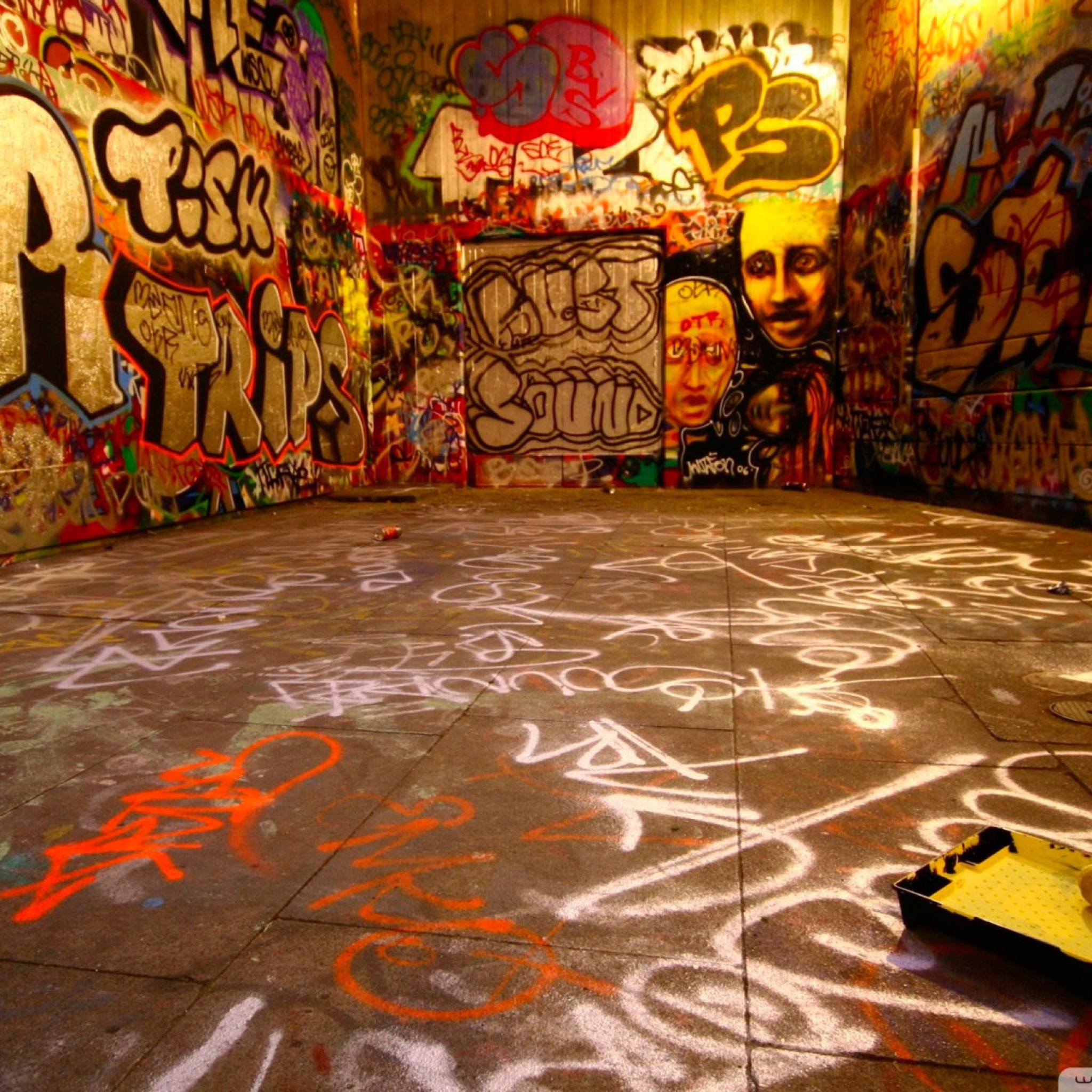 Fondo de pantalla Graffiti Room 2048x2048