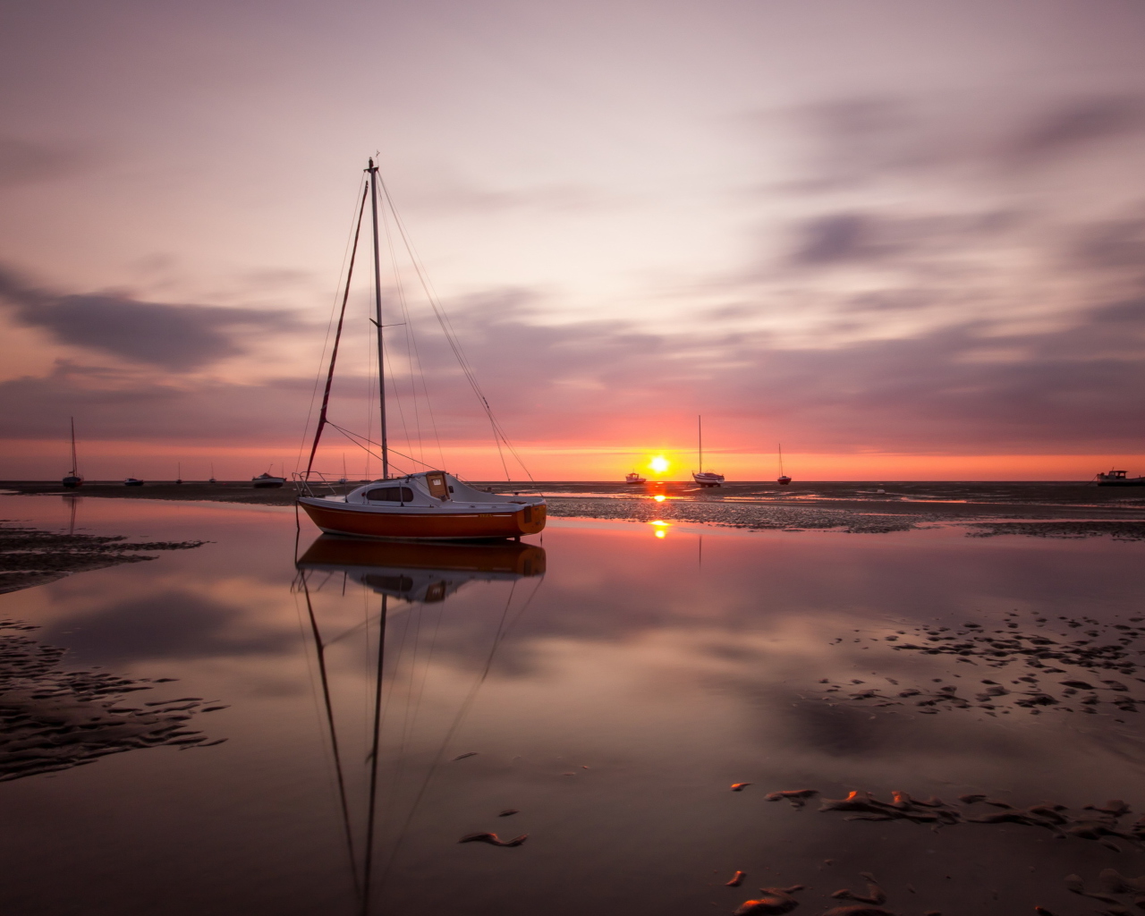 Обои Boat At Sunset 1280x1024