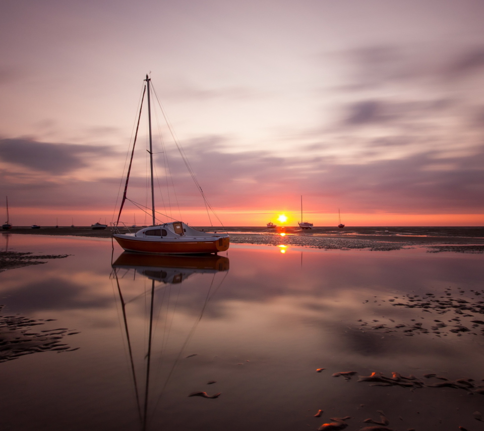 Boat At Sunset screenshot #1 960x854