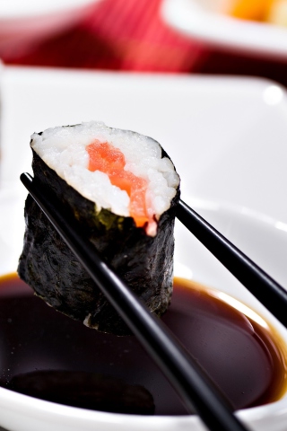 Обои Japanese Sushi 320x480