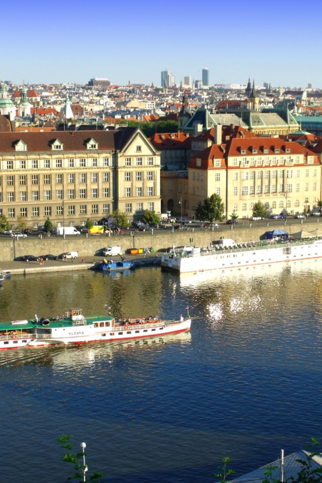 Das Prague Vltava Wallpaper 640x960