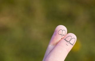 Cute Fingers sfondi gratuiti per cellulari Android, iPhone, iPad e desktop