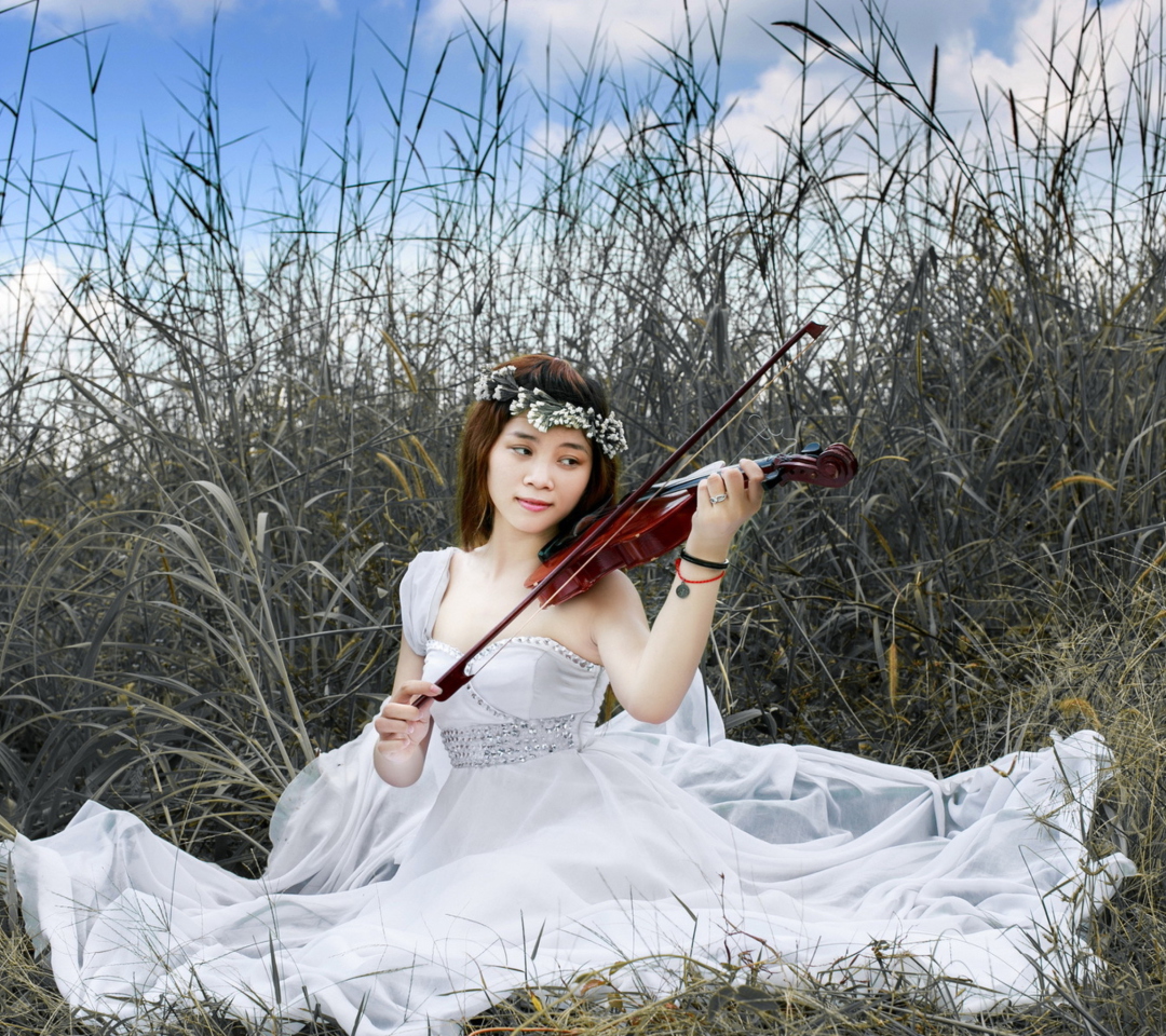 Das Asian Girl Playing Violin Wallpaper 1080x960
