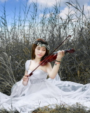Обои Asian Girl Playing Violin 128x160