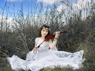 Das Asian Girl Playing Violin Wallpaper 320x240