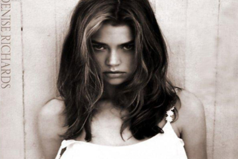 Denise Richards wallpaper 480x320