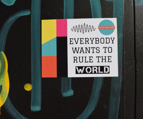 Everybody Wants to Rule the World wallpaper 480x400