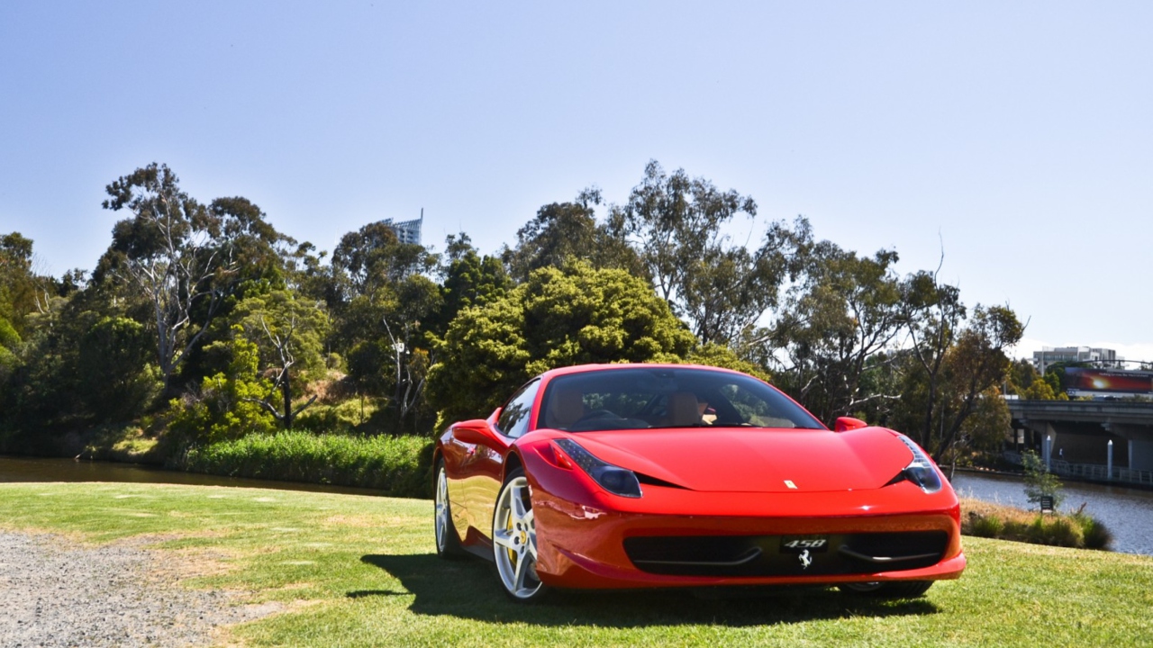 Red Ferrari screenshot #1 1280x720