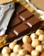 Sfondi Chocolate And Nuts 176x220