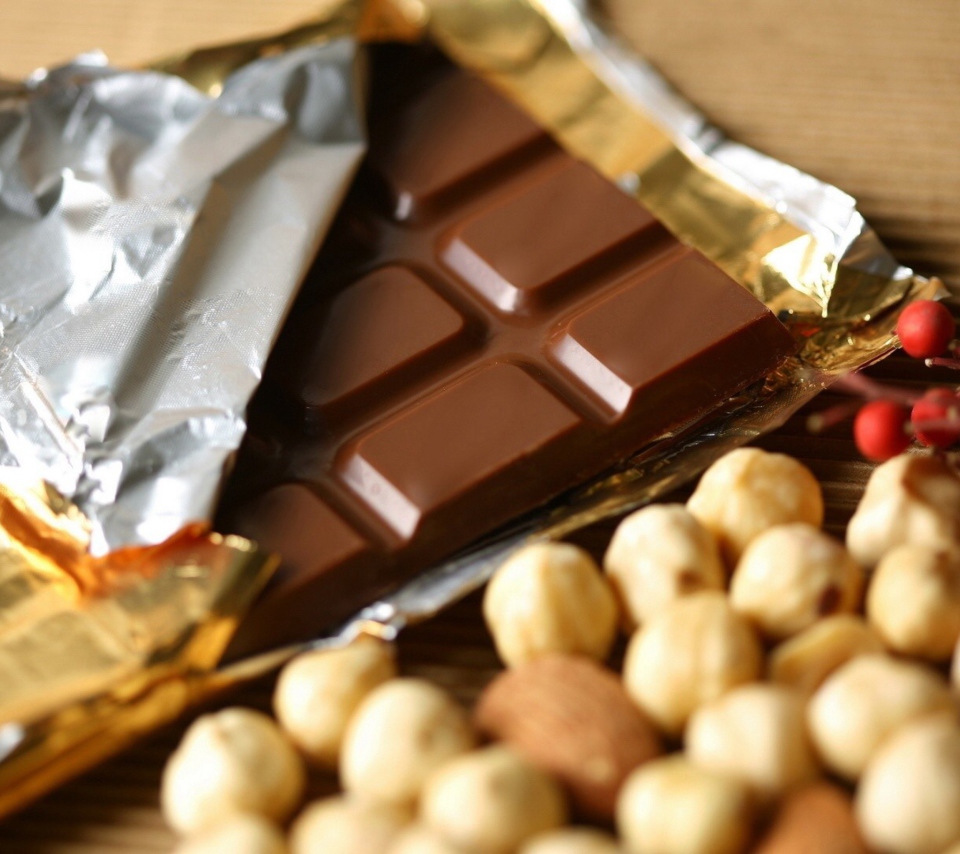 Обои Chocolate And Nuts 960x854