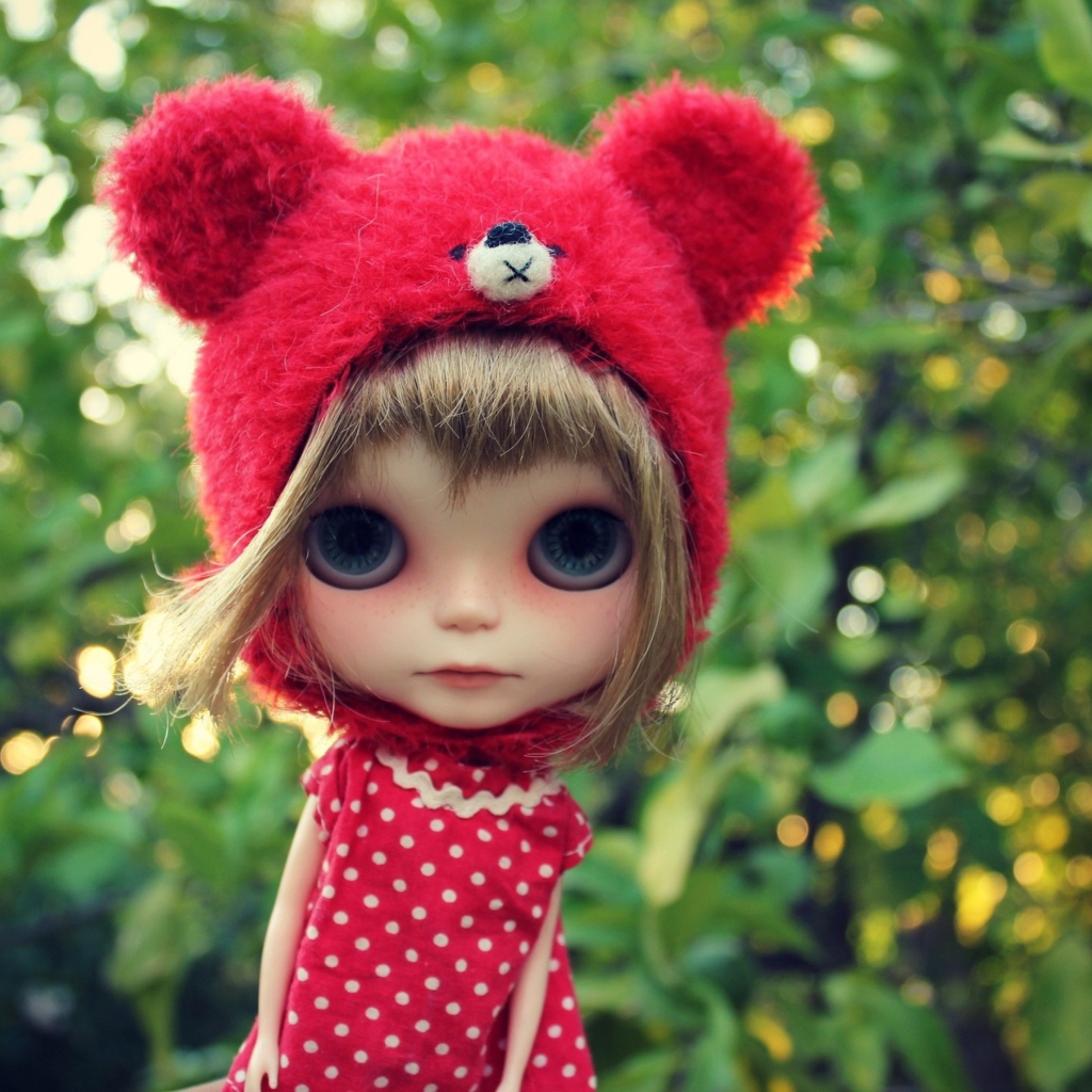 Sfondi Cute Doll In Red Hat 1024x1024