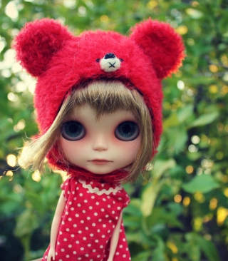 Cute Doll In Red Hat - Obrázkek zdarma pro Nokia C1-00
