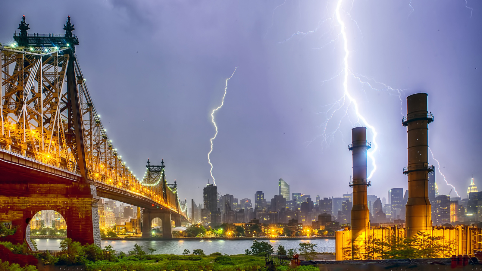 Storm in New York wallpaper 1600x900