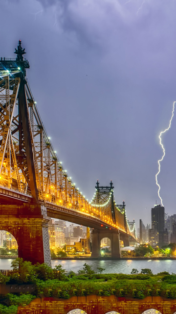 Fondo de pantalla Storm in New York 360x640