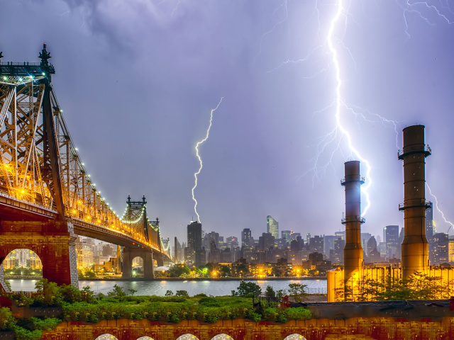 Storm in New York wallpaper 640x480