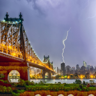 Kostenloses Storm in New York Wallpaper für iPad