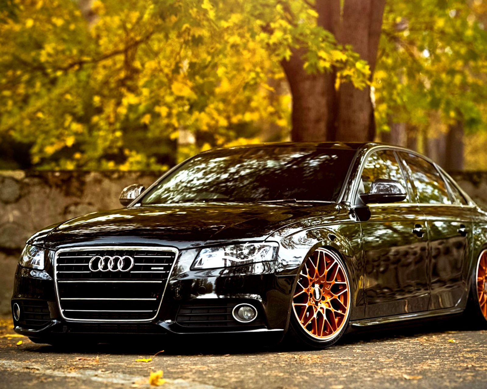 Audi A4 with New Rims wallpaper 1600x1280