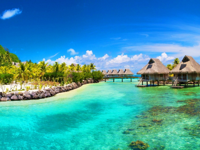 Hotel In Caribbean Sea wallpaper 640x480